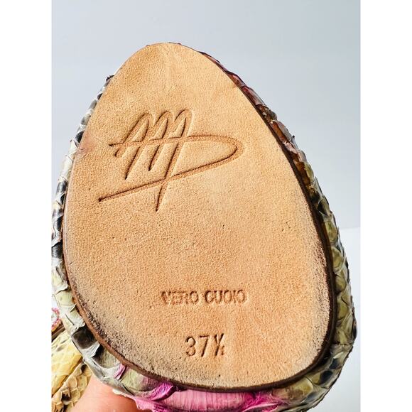 Massimo Dogana Snake Rhinestone Gold Heels Size 37 1/2 Upper Leather Soles - Picture 16 of 16